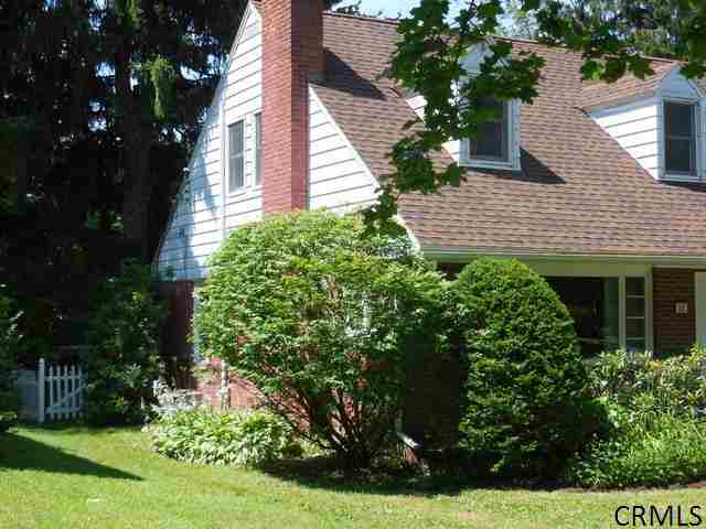 32 Highland Dr, Poughkeepsie, NY 12601 photo 3