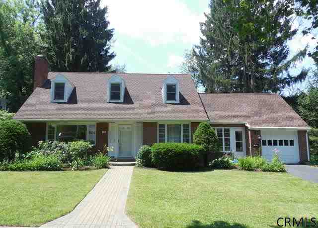 32 Highland Dr, Poughkeepsie, NY 12601 photo 1