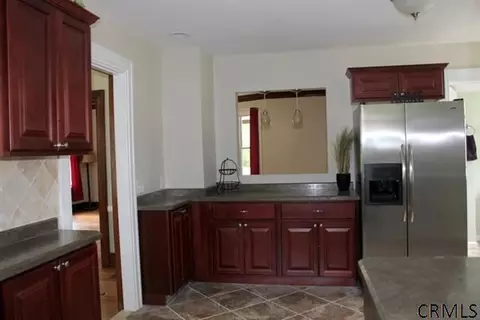 873 Wright Ave, Schenectady, NY 12309 photo 10