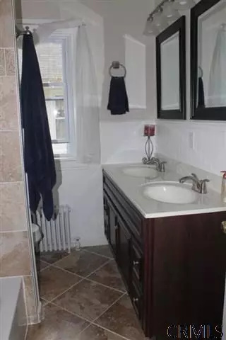 873 Wright Ave, Schenectady, NY 12309 photo 18