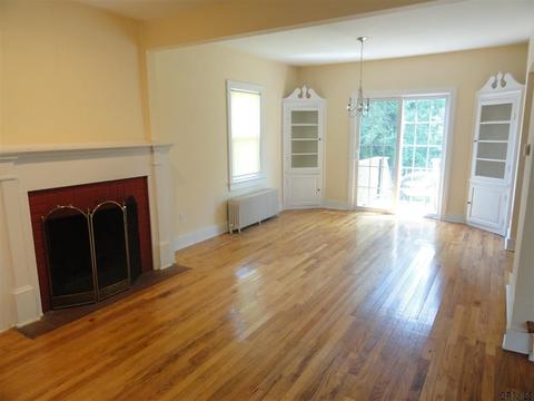 29 Brookman Ave, Delmar, NY 12054 photo 5