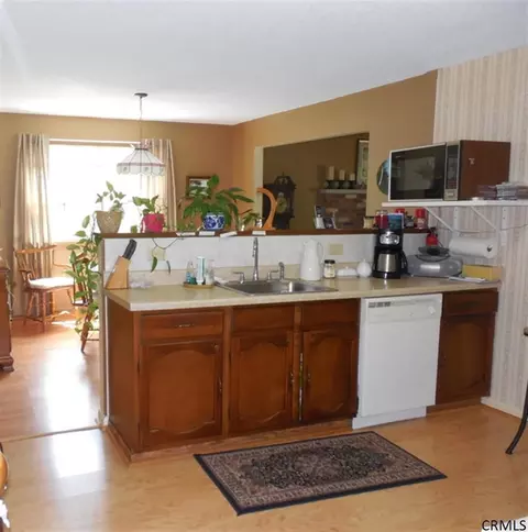 10 Marathon Ln, Slingerlands, NY 12159 photo 3