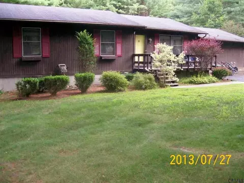 148 Lathrop Rd, Gloversville, NY 12078 photo 1