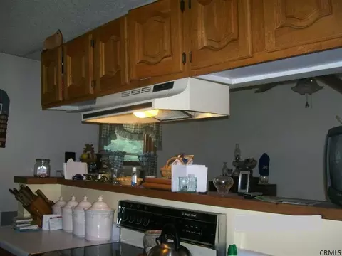 148 Lathrop Rd, Gloversville, NY 12078 photo 4