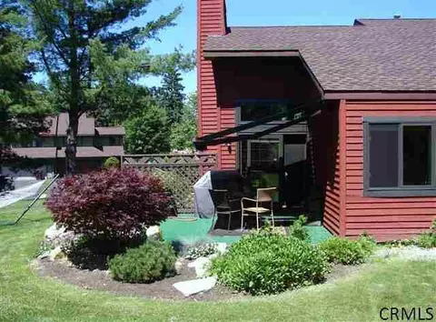 7 Eton Dr, Slingerlands, NY 12159 photo 14