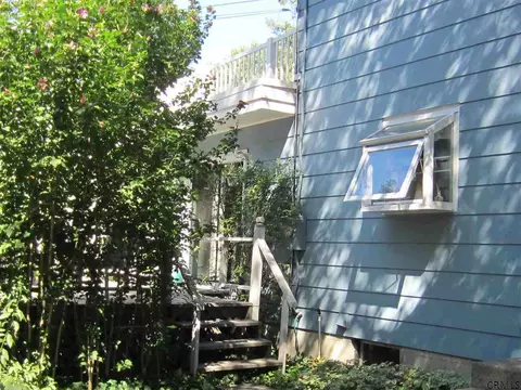 10 Gladwish Rd, Delmar, NY 12054 photo 4