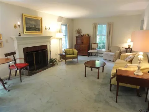 50 Sunset Dr, Delmar, NY 12054 photo 2