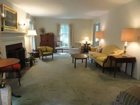 50 Sunset Dr, Delmar, NY 12054 photo 4