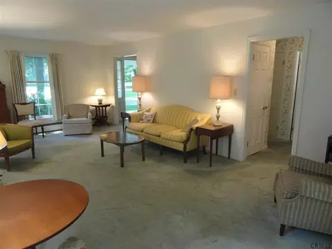 50 Sunset Dr, Delmar, NY 12054 photo 3