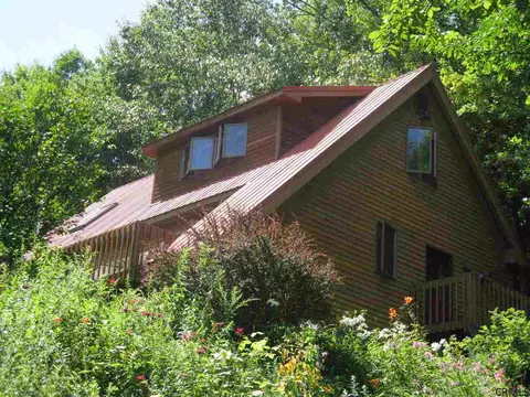 72 Cramer Rd, Argyle, NY 12809 photo 2
