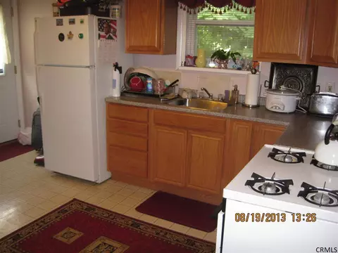 10 Parkview Ct, Troy, NY 12180 photo 7