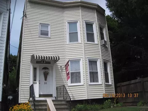10 Parkview Ct, Troy, NY 12180 photo 1