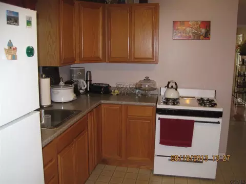 10 Parkview Ct, Troy, NY 12180 photo 8