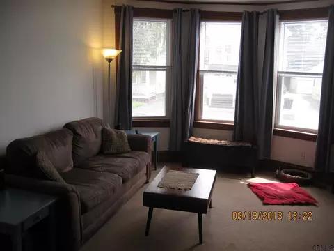 10 Parkview Ct, Troy, NY 12180 photo 9