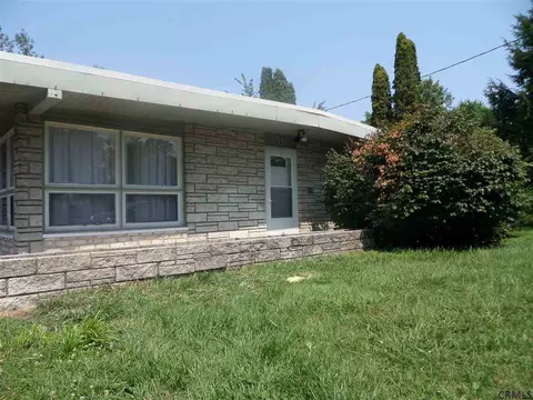 33 Hackett St, Selkirk, NY 12158 photo 2
