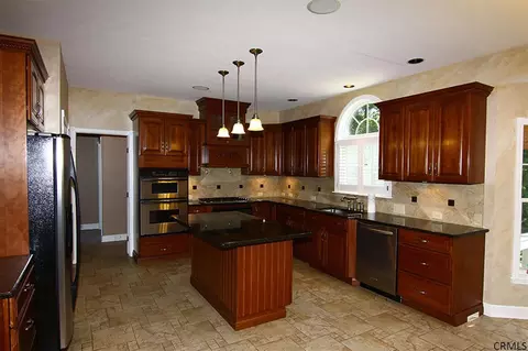 3339 E Old State Rd, Schenectady, NY 12303 photo 7