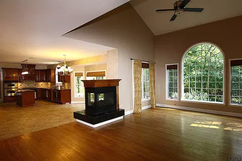 3339 E Old State Rd, Schenectady, NY 12303 photo 5