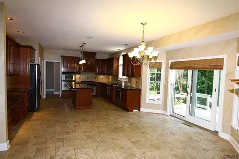 3339 E Old State Rd, Schenectady, NY 12303 photo 6