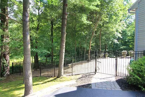 3339 E Old State Rd, Schenectady, NY 12303 photo 24