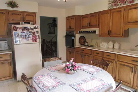 28 Marriott Ave, Schenectady, NY 12304 photo 14