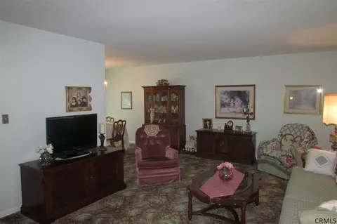 28 Marriott Ave, Schenectady, NY 12304 photo 8