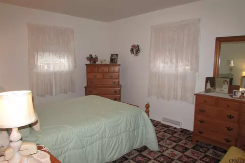 28 Marriott Ave, Schenectady, NY 12304 photo 18