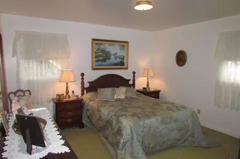 28 Marriott Ave, Schenectady, NY 12304 photo 15