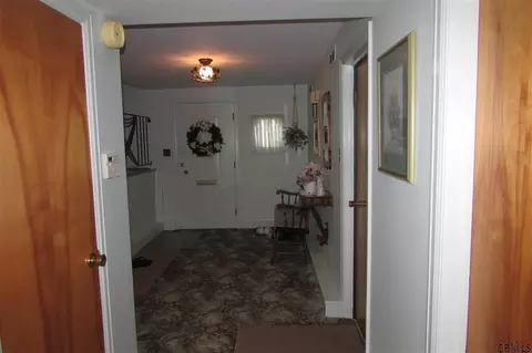 28 Marriott Ave, Schenectady, NY 12304 photo 24