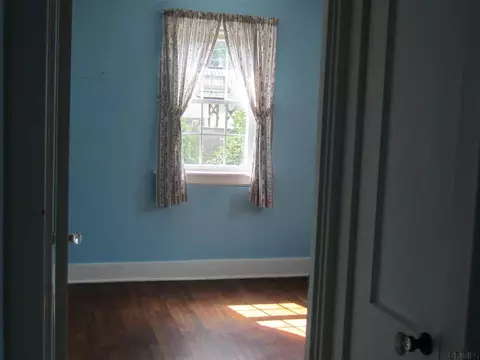 16 Brookman Ave, Delmar, NY 12054 photo 8