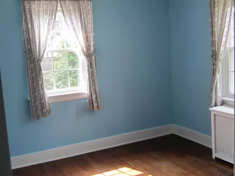 16 Brookman Ave, Delmar, NY 12054 photo 9