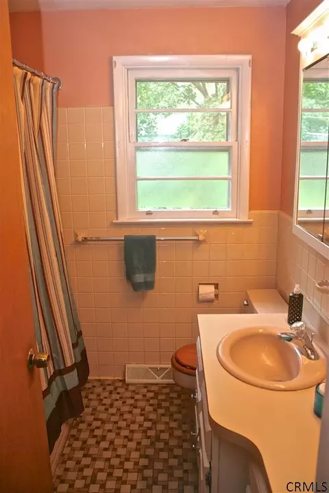 77 Brookview Ave, Delmar, NY 12054 photo 12