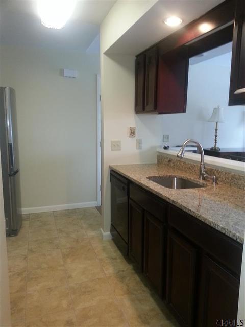 204 Grenadier Ct, Clifton Park, NY 12065 photo 4