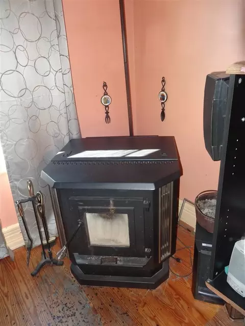 202 Maple Ave, Selkirk, NY 12158 photo 5