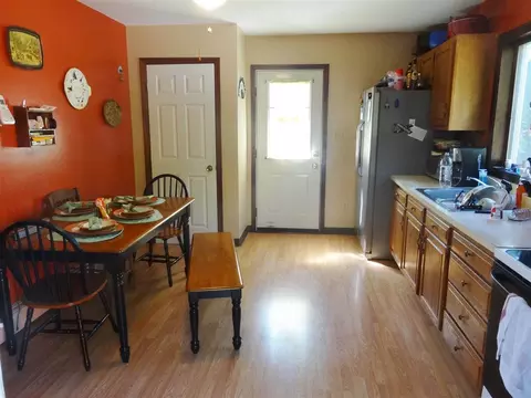202 Maple Ave, Selkirk, NY 12158 photo 2