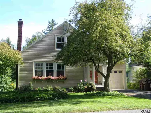 17 Brookman Ave, Delmar, NY 12054 photo 1