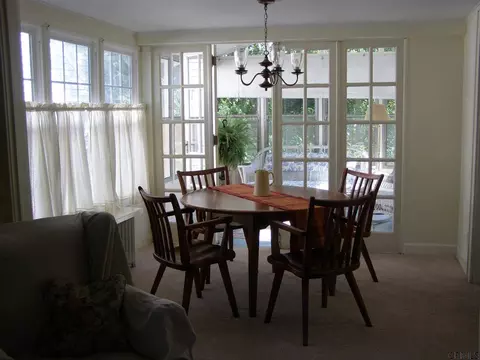 17 Brookman Ave, Delmar, NY 12054 photo 7