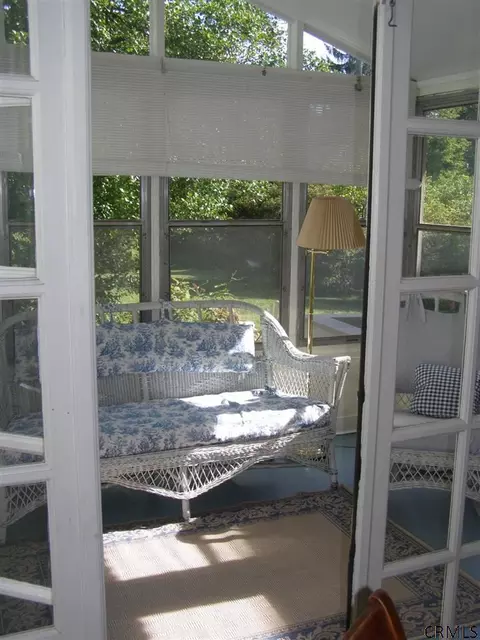 17 Brookman Ave, Delmar, NY 12054 photo 8