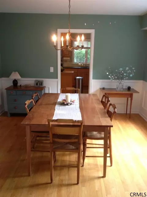 24 Tierney Dr, Delmar, NY 12054 photo 4
