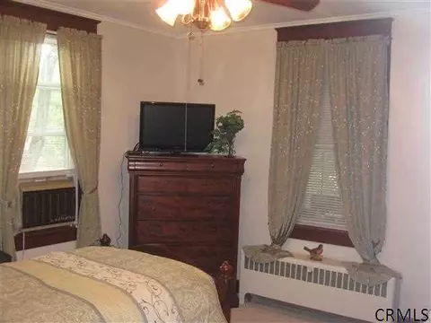 110 Elsmere Ave, Delmar, NY 12054 photo 9