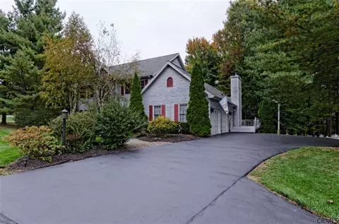 65 Mohawk Trl, Slingerlands, NY 12159 photo 2