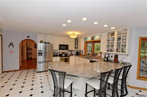 65 Mohawk Trl, Slingerlands, NY 12159 photo 13