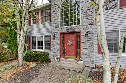 65 Mohawk Trl, Slingerlands, NY 12159 photo 3