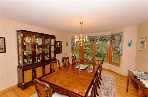 65 Mohawk Trl, Slingerlands, NY 12159 photo 9