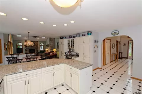 65 Mohawk Trl, Slingerlands, NY 12159 photo 11