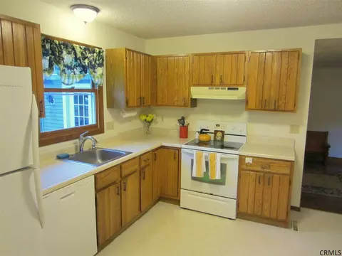 58 Middlesex Dr, Slingerlands, NY 12159 photo 6