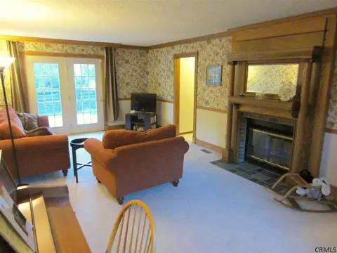 58 Middlesex Dr, Slingerlands, NY 12159 photo 9