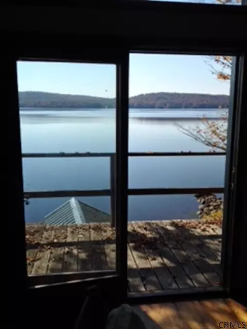 108 Hemlock Dr, Gloversville, NY 12078 photo 3