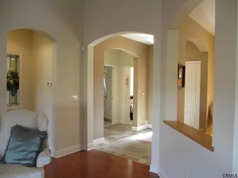 22 Sheldon Dr, Mechanicville, NY 12118 photo 3