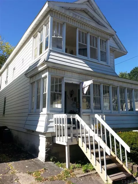 902 Cutler St, Schenectady, NY 12303 photo 1