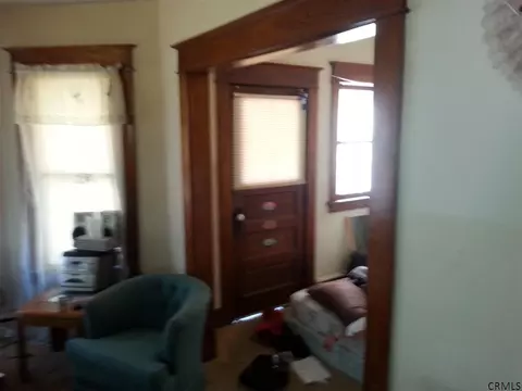 902 Cutler St, Schenectady, NY 12303 photo 2